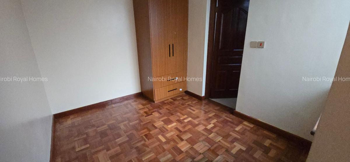 5 Bed Townhouse with En Suite at Lavington Green - 9