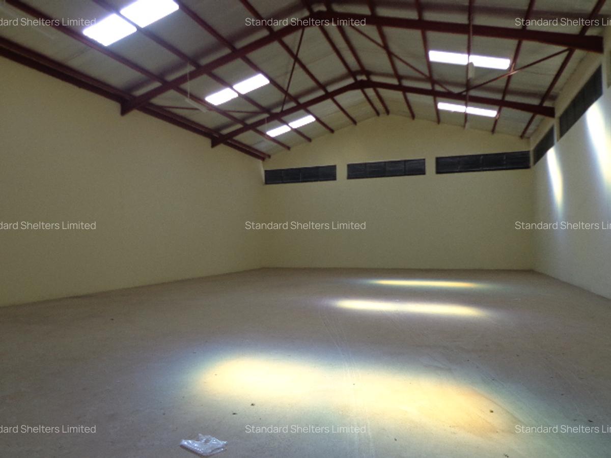 7,089 ft² Warehouse with Parking in Industrial Area - 5