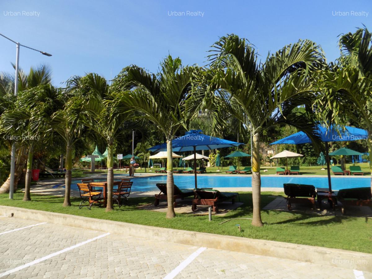 Serviced 4 Bed Apartment with En Suite in Shanzu - 15