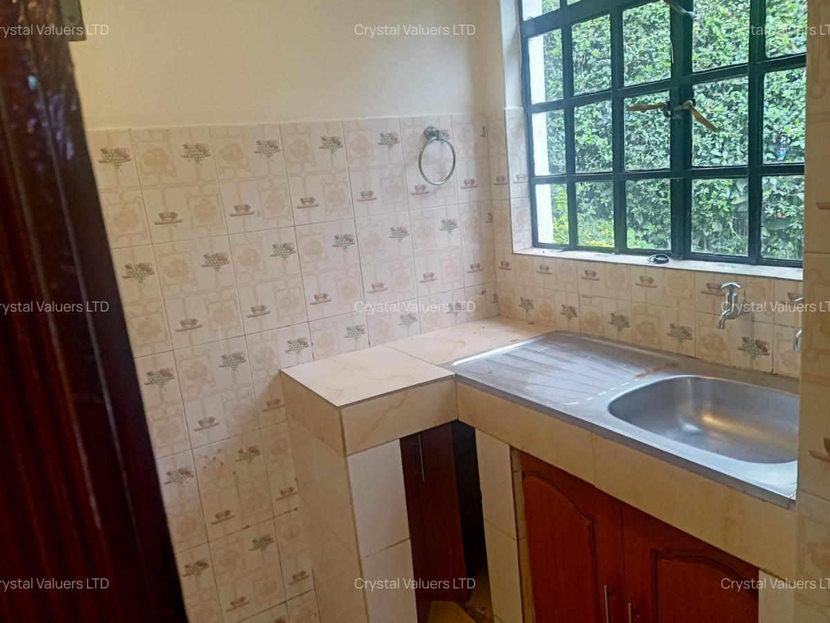 1 Bed House with Garden in Lavington - 3