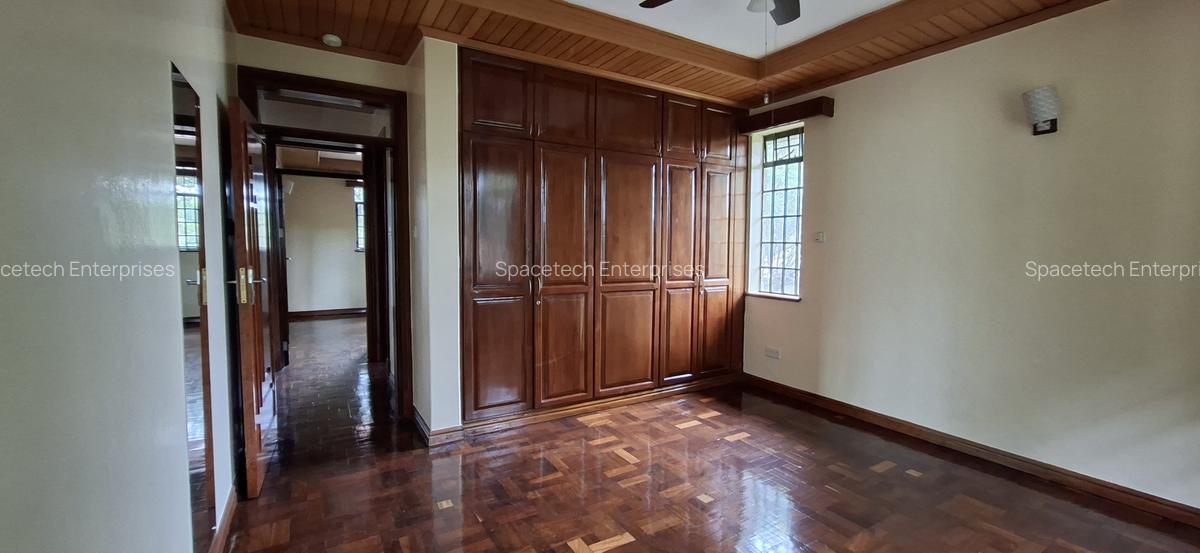 5 Bed House with En Suite in Nyari - 6