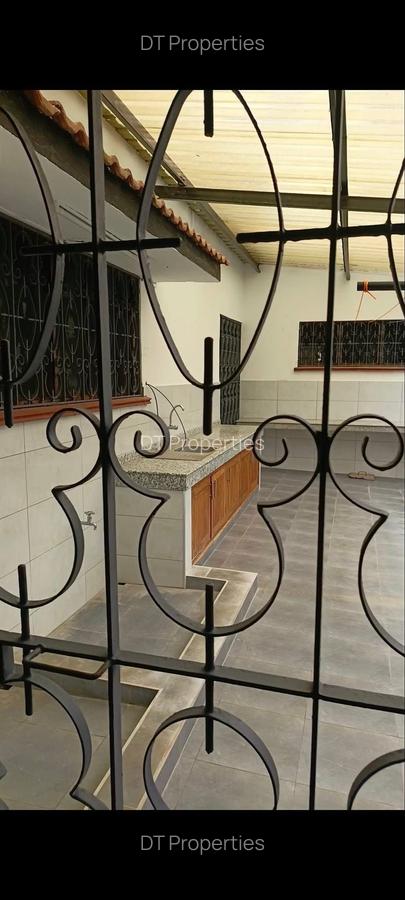 7 Bed House with Swimming Pool at Nyali - 13