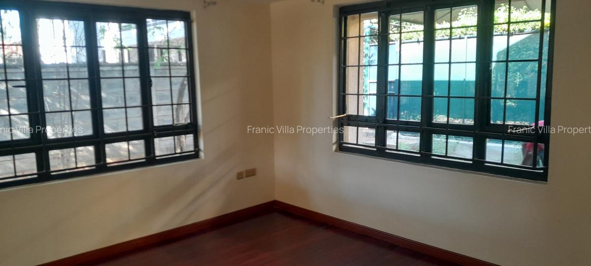 3 Bed House with En Suite at Runda - 10