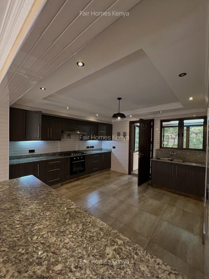 5 Bed Townhouse with En Suite at Muthangari Drive - 9