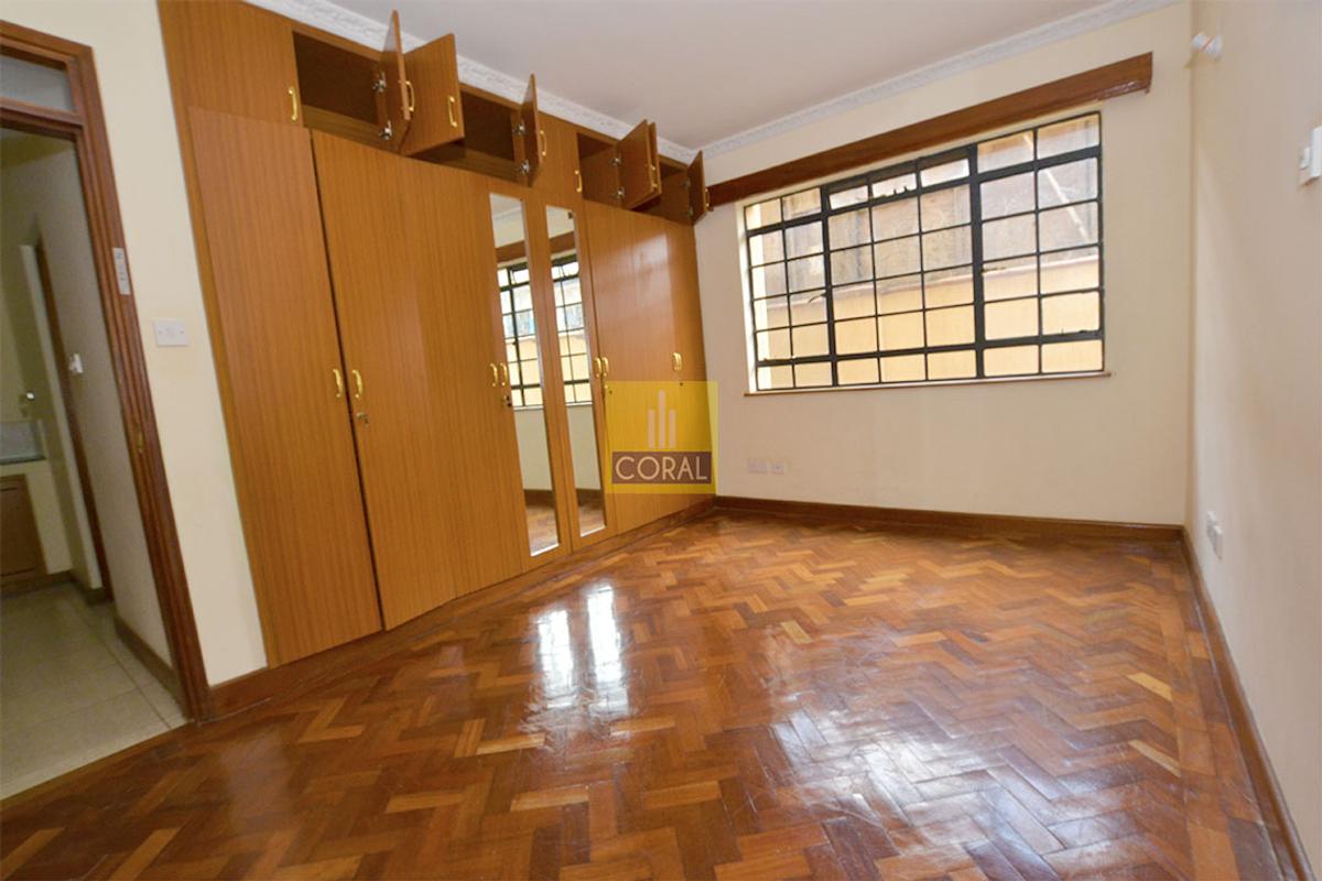 4 Bed Apartment in Parklands - 11