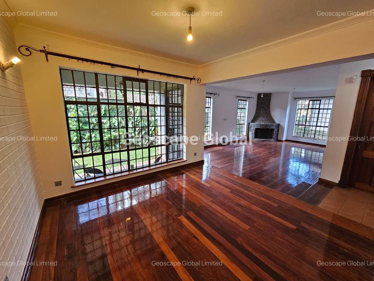 4 Bed Townhouse with En Suite in Spring Valley - 5