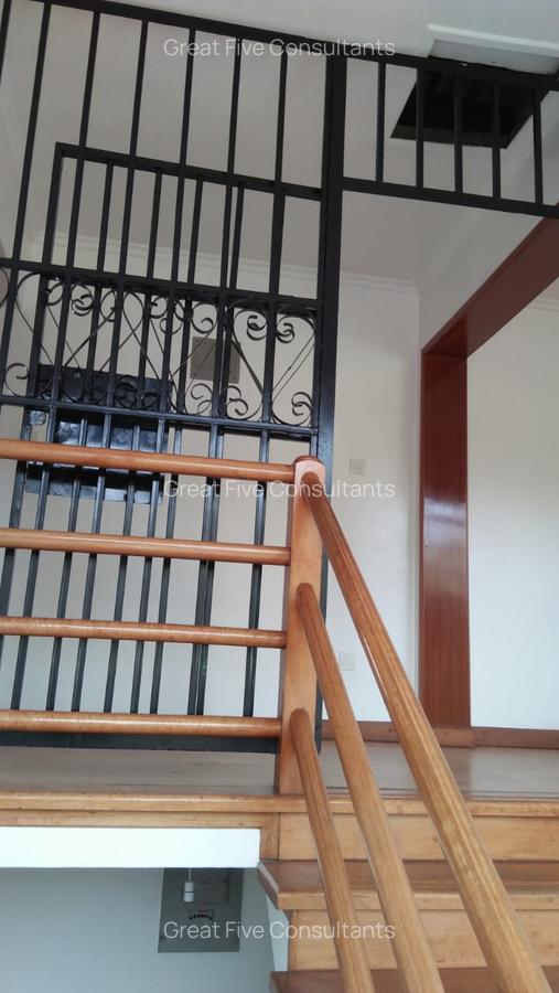 5 Bed Villa with En Suite in Runda - 9