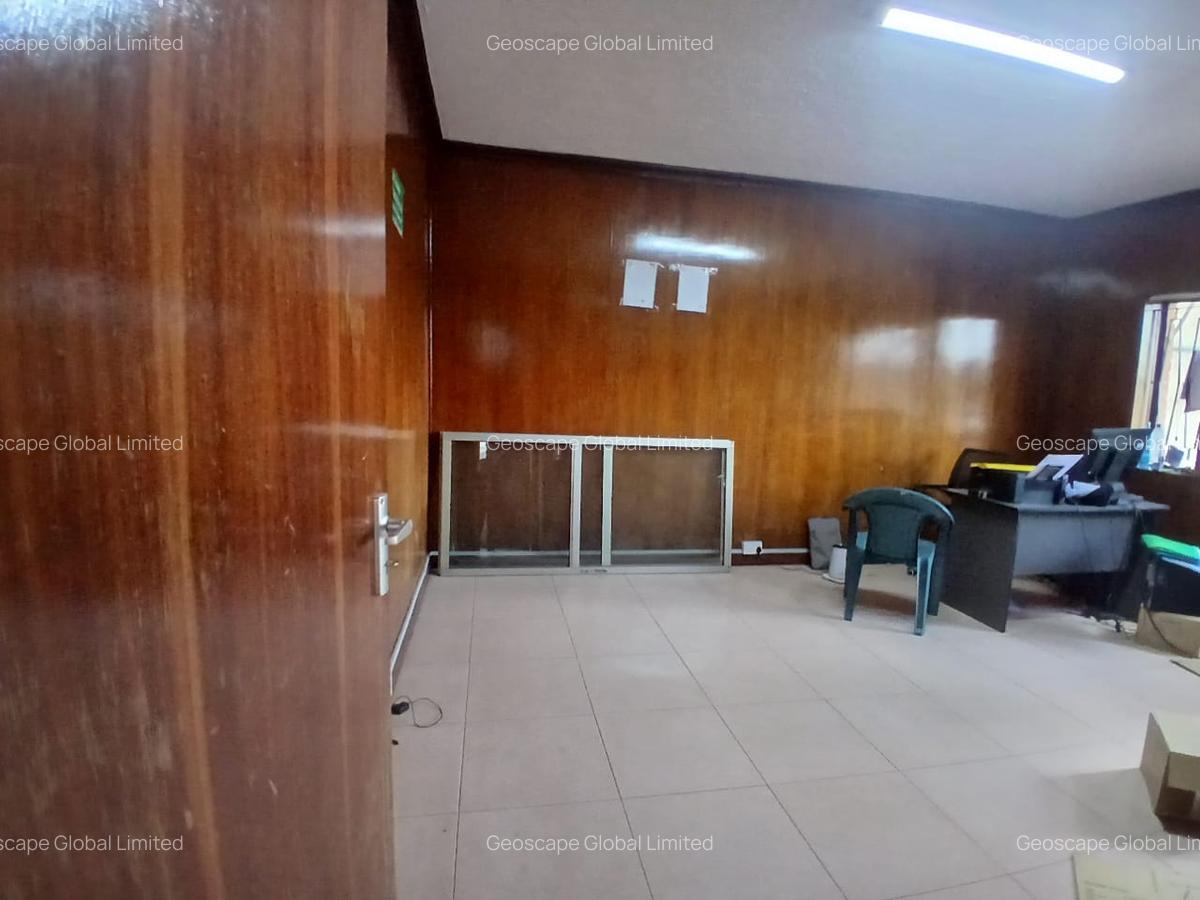 3,000 ft² Warehouse with Backup Generator in Industrial Area - 3