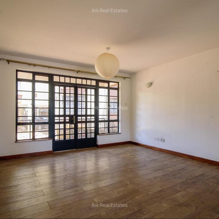 Serviced 2 Bed Apartment with En Suite at Gitaru - 4