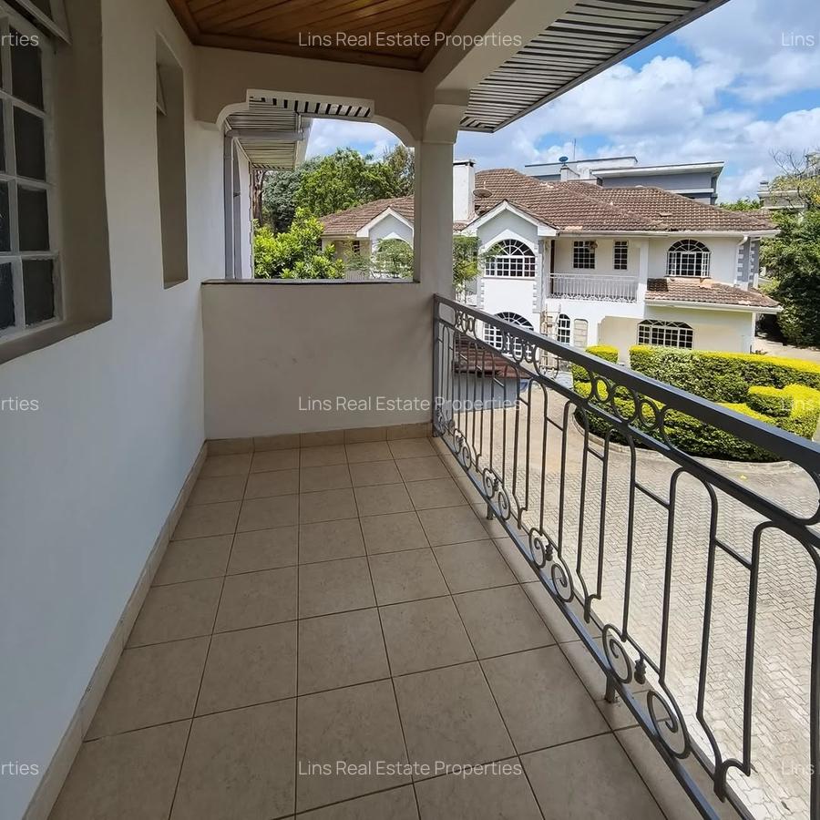 5 Bed Townhouse with En Suite in Lavington - 15