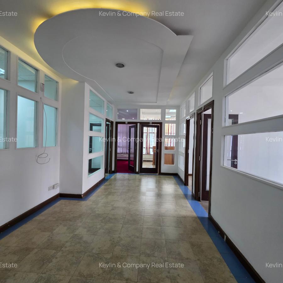 2,700 ft² Office with Backup Generator in Kilimani - 12