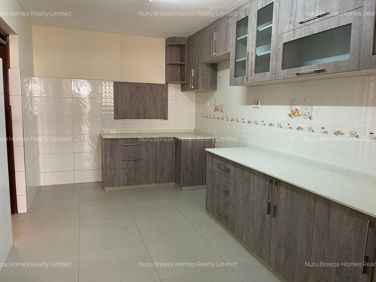 4 Bed Townhouse with En Suite in Lavington - 20