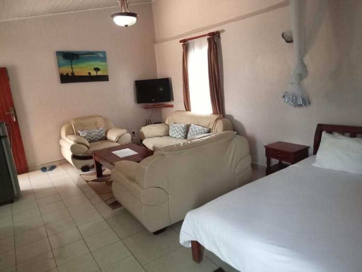 Serviced Studio Apartment with En Suite in Kilimani - 9