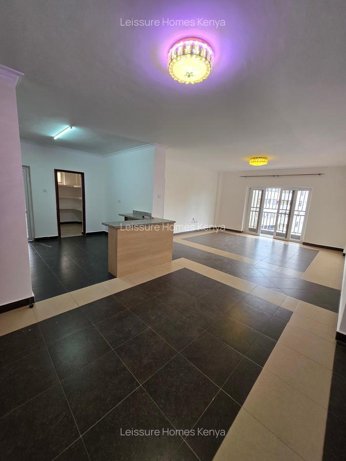2 Bed Apartment with En Suite at Hatheru Road - 2