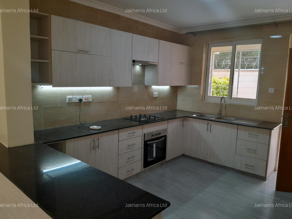 4 Bed Townhouse with En Suite in Syokimau - 6