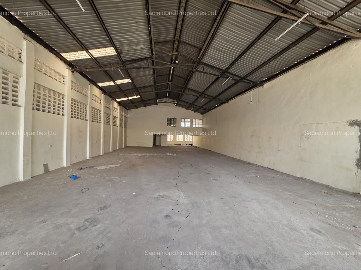 5,000 ft² Warehouse with Parking at Enterprise Road - 1