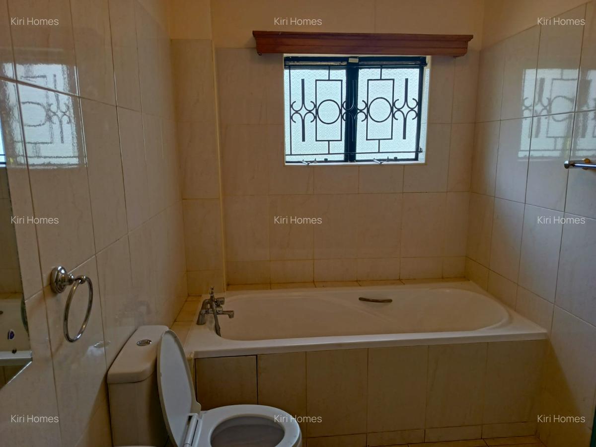 5 Bed Townhouse with En Suite in Nyari - 10