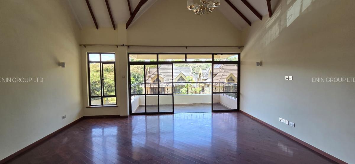 5 Bed Townhouse with En Suite at Convent Drive - 14