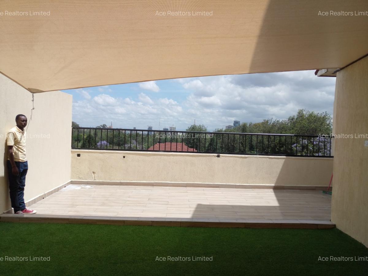 3 Bed Apartment with En Suite at Denis Prit - 8