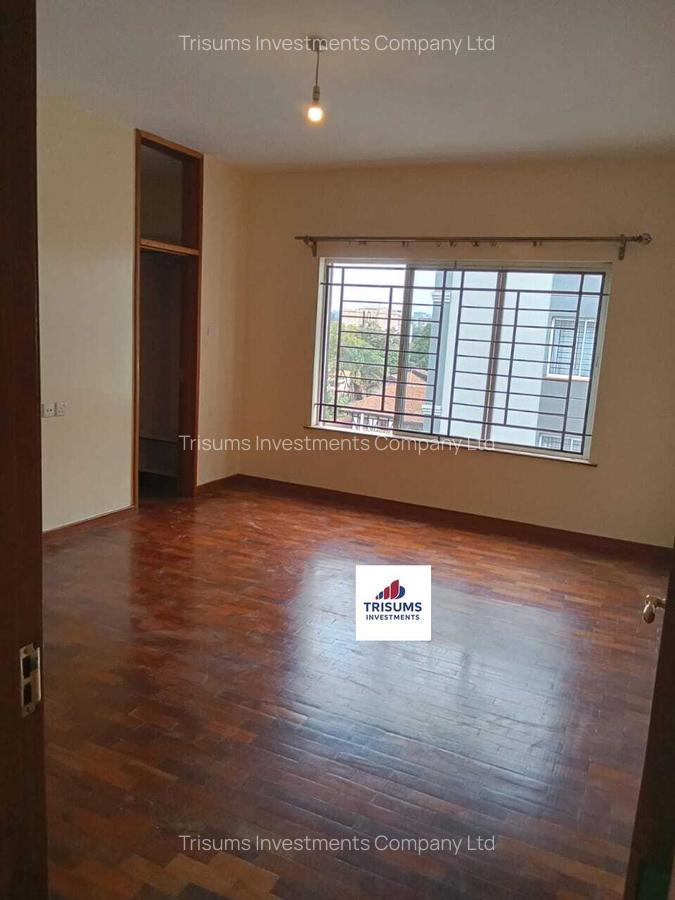 3 Bed Apartment with En Suite at Prp7+494 - 7