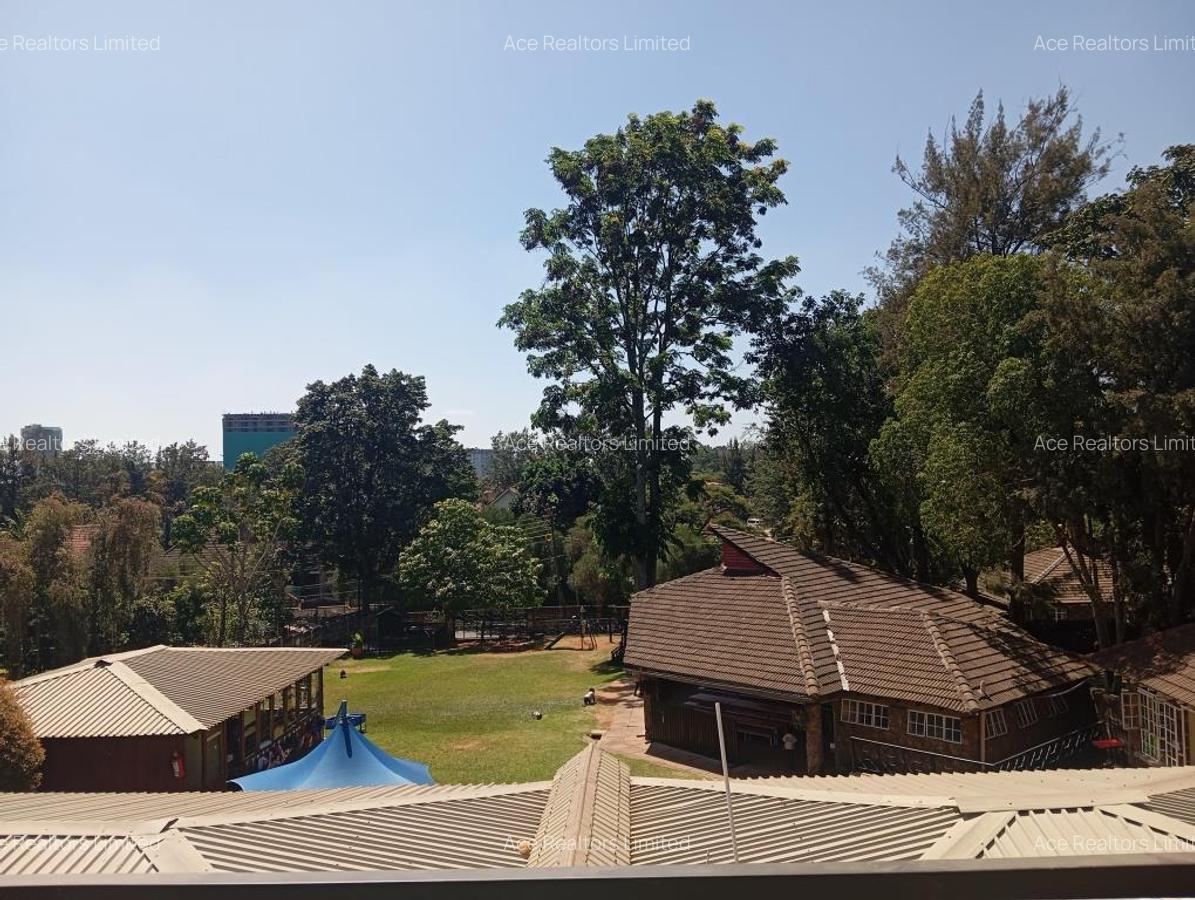 5 Bed Villa with En Suite at Jacaranda Avenue - 15