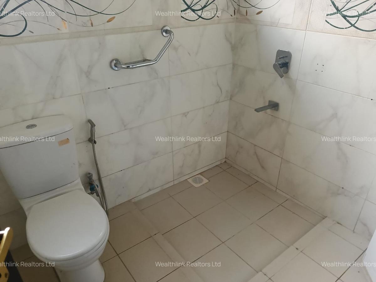 3 Bed House with Garden at Nyari - 19