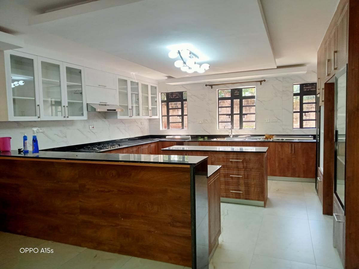 7 Bed House with En Suite in Kitisuru - 18