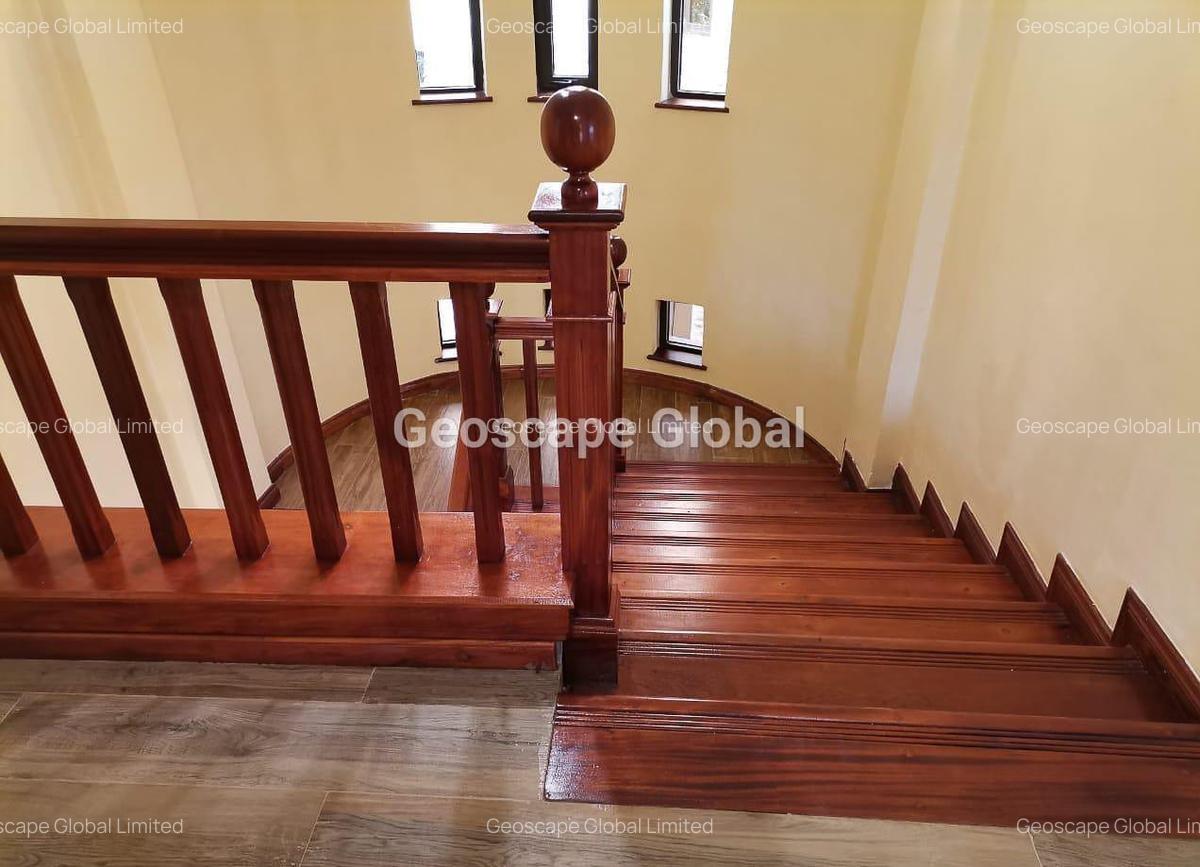 5 Bed Townhouse with En Suite in Lavington - 11