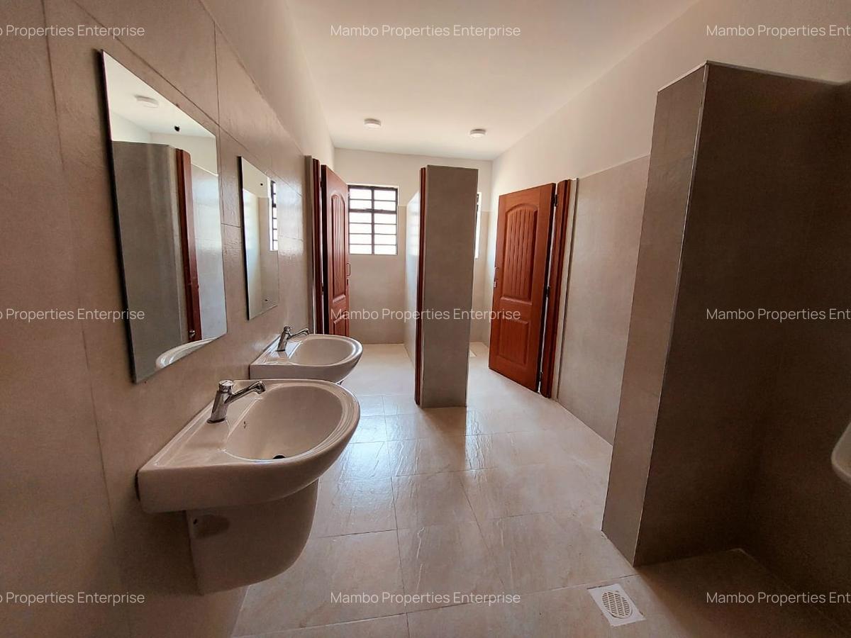Warehouse with Service Charge Included at Ruiru - 10