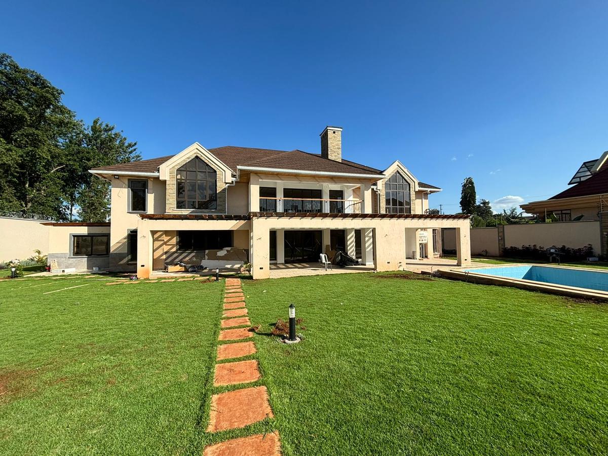 5 Bed Villa with En Suite in Runda - 1