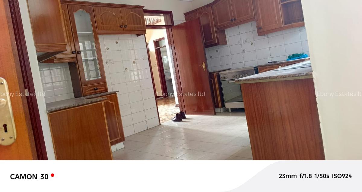 4 Bed Townhouse with En Suite in Lavington - 2