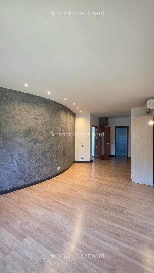 4 Bed Townhouse with En Suite at Old Kitusuru - 13