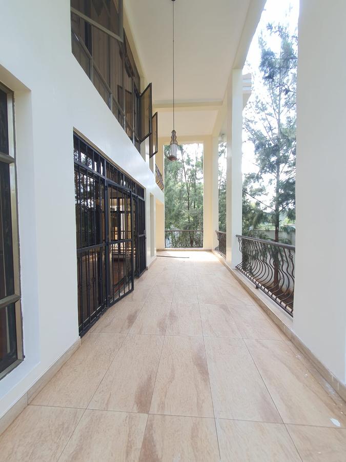 6 Bed Villa with En Suite at Westlands - 8