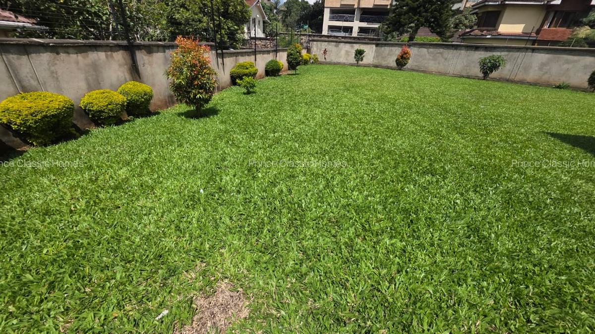 5 Bed Townhouse with En Suite in Lavington - 6