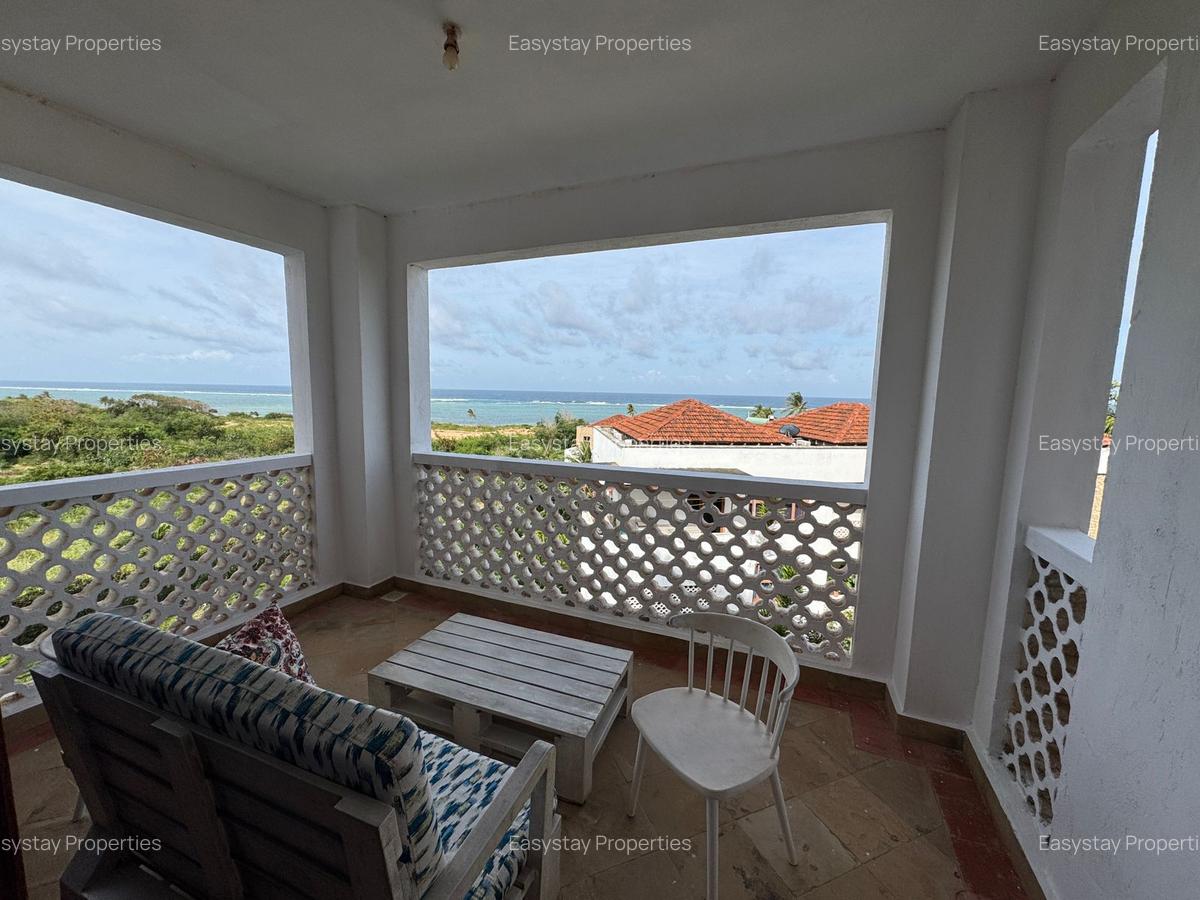 Serviced 2 Bed Apartment with En Suite in Kikambala - 3