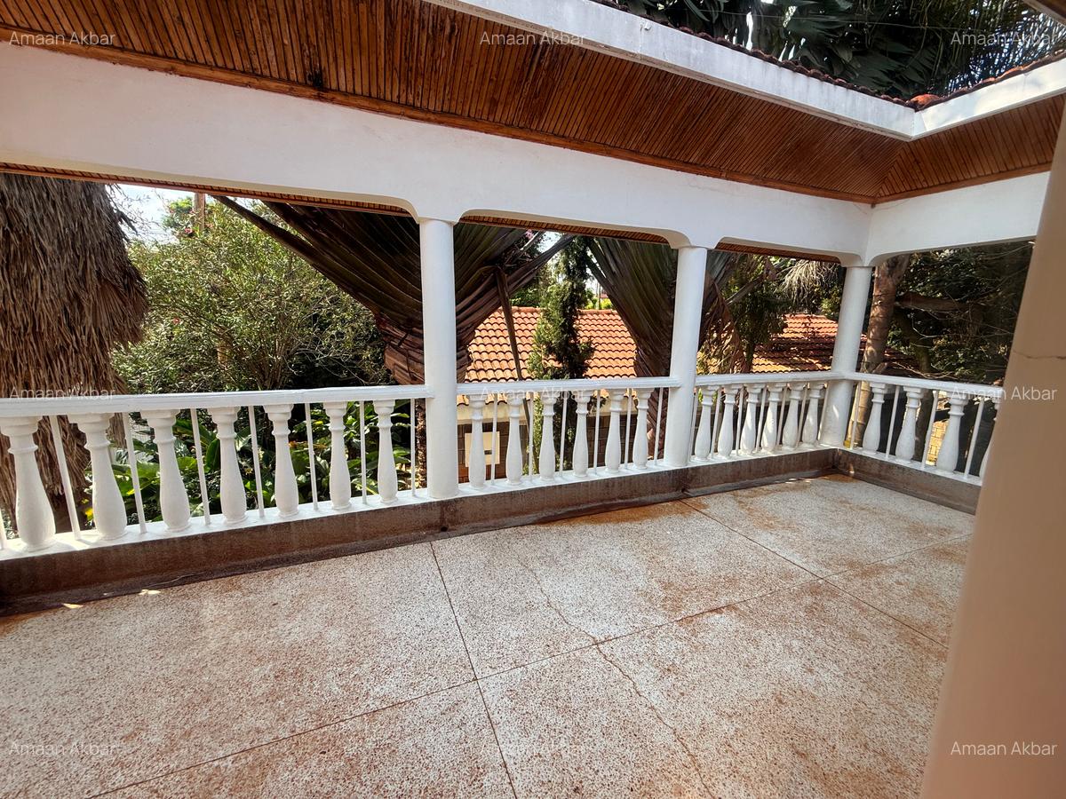 4 Bed House with En Suite at Lakeview Estate - 17