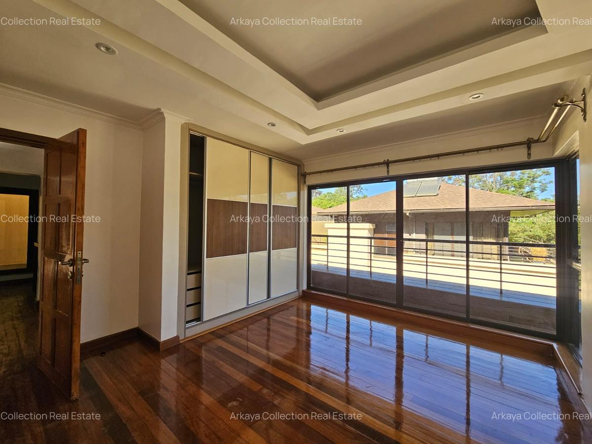 5 Bed Townhouse with En Suite in Lavington - 8