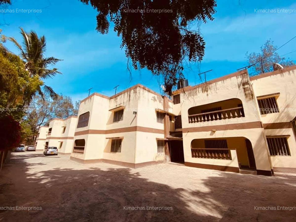 2 Bed Apartment with En Suite at 1St Avenue Nyali - 1