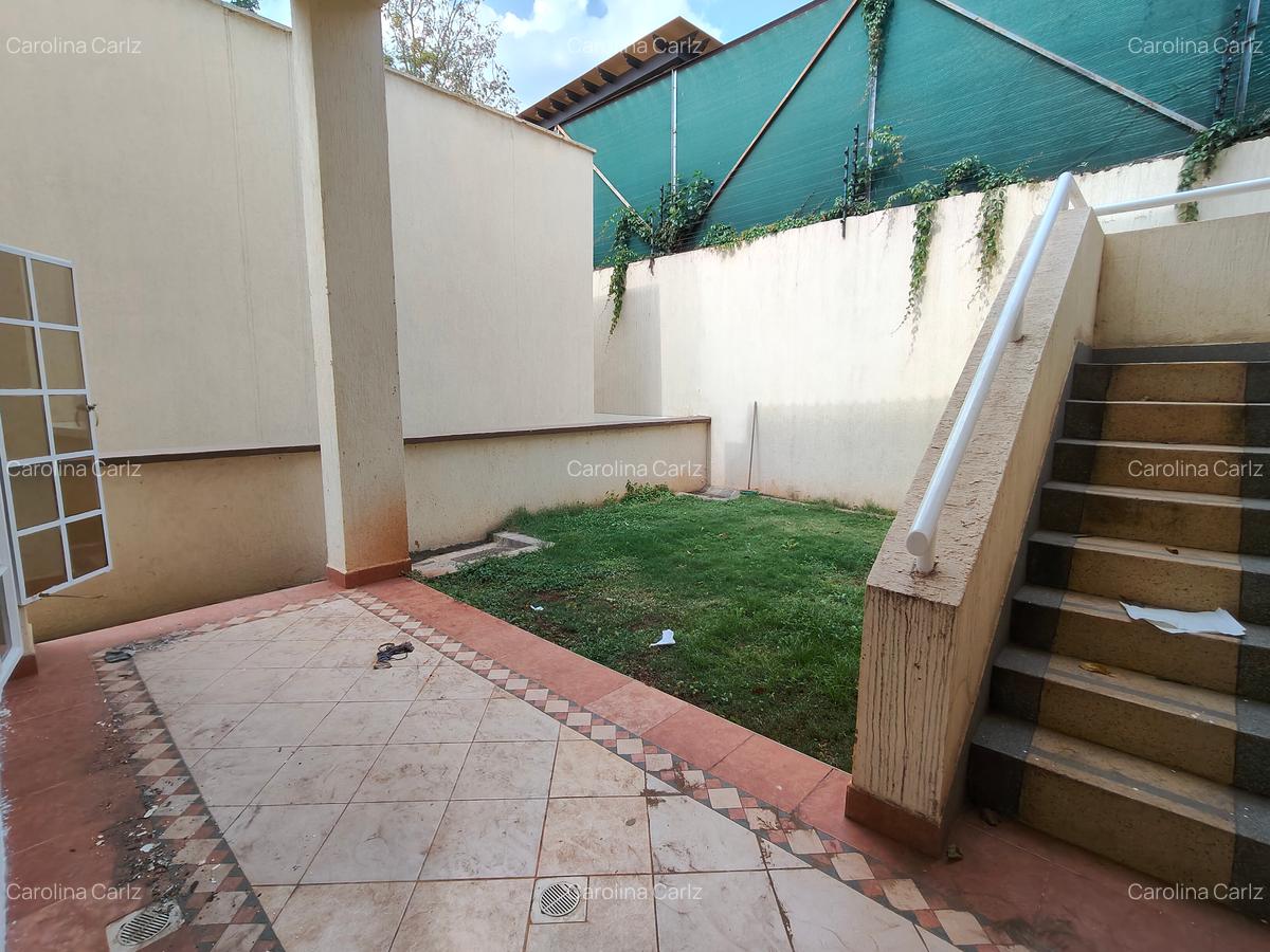4 Bed Townhouse with En Suite at Kyuna - 2