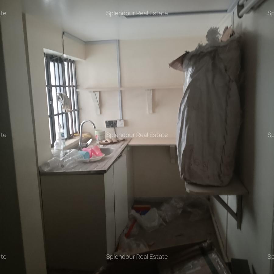 1,200 ft² Commercial Property with Service Charge Included in Parklands - 3