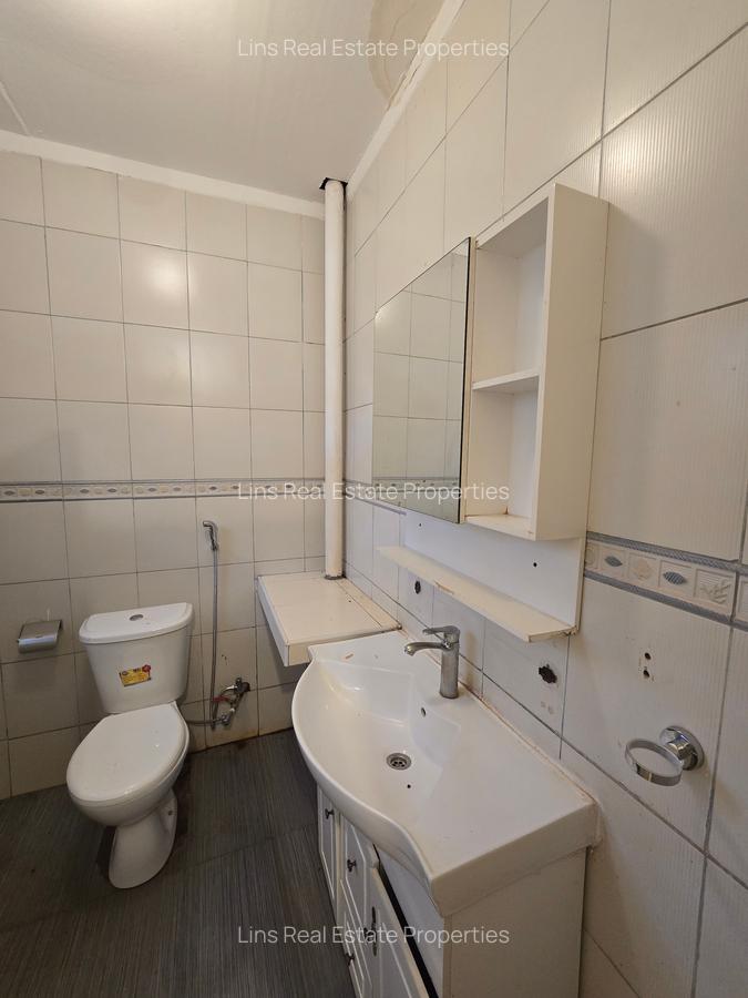 4 Bed House with En Suite in Loresho - 16
