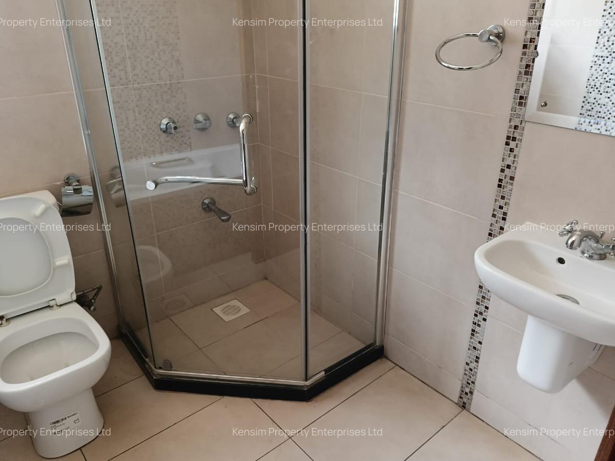 4 Bed Townhouse with En Suite in Lavington - 5