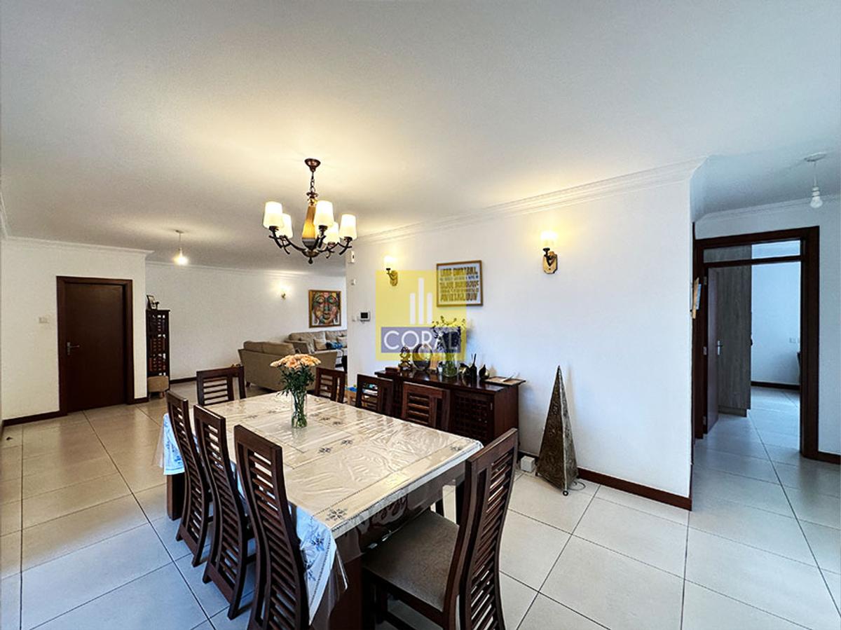 3 Bed Apartment with En Suite in Parklands - 5