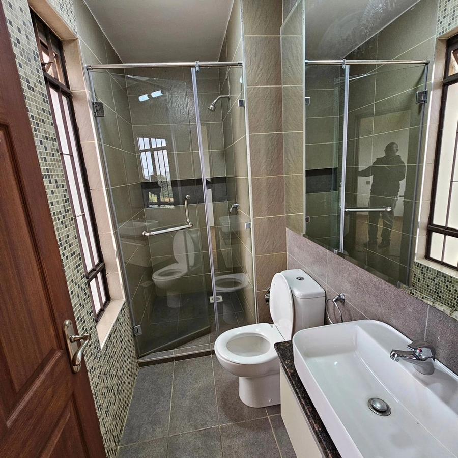 3 Bed Apartment with En Suite at Othaya Road - 3