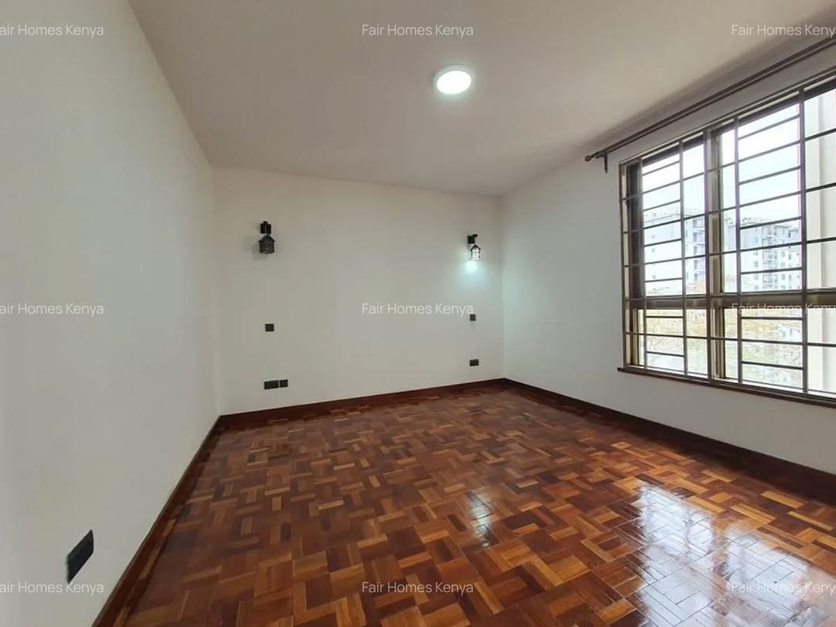 2 Bed Apartment with En Suite at Othaya Road - 10