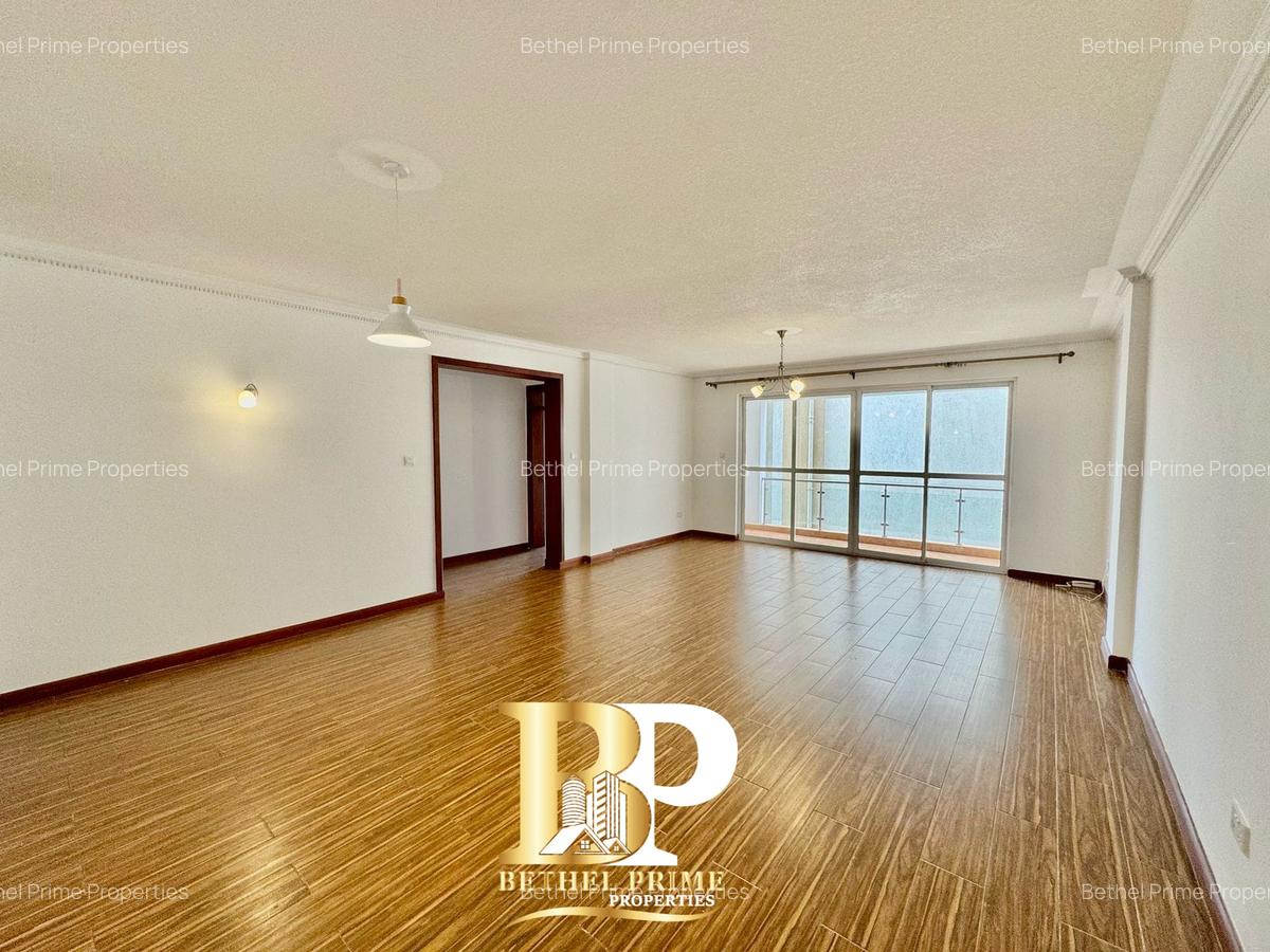 3 Bed Apartment with En Suite in Riverside - 3