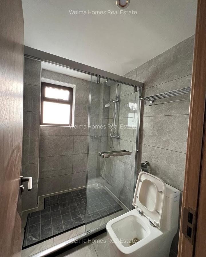 3 Bed Apartment with En Suite in Riverside - 12