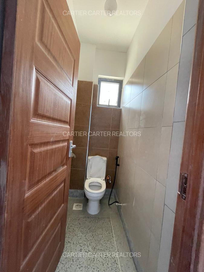 Warehouse with Service Charge Included in Mombasa Road - 10