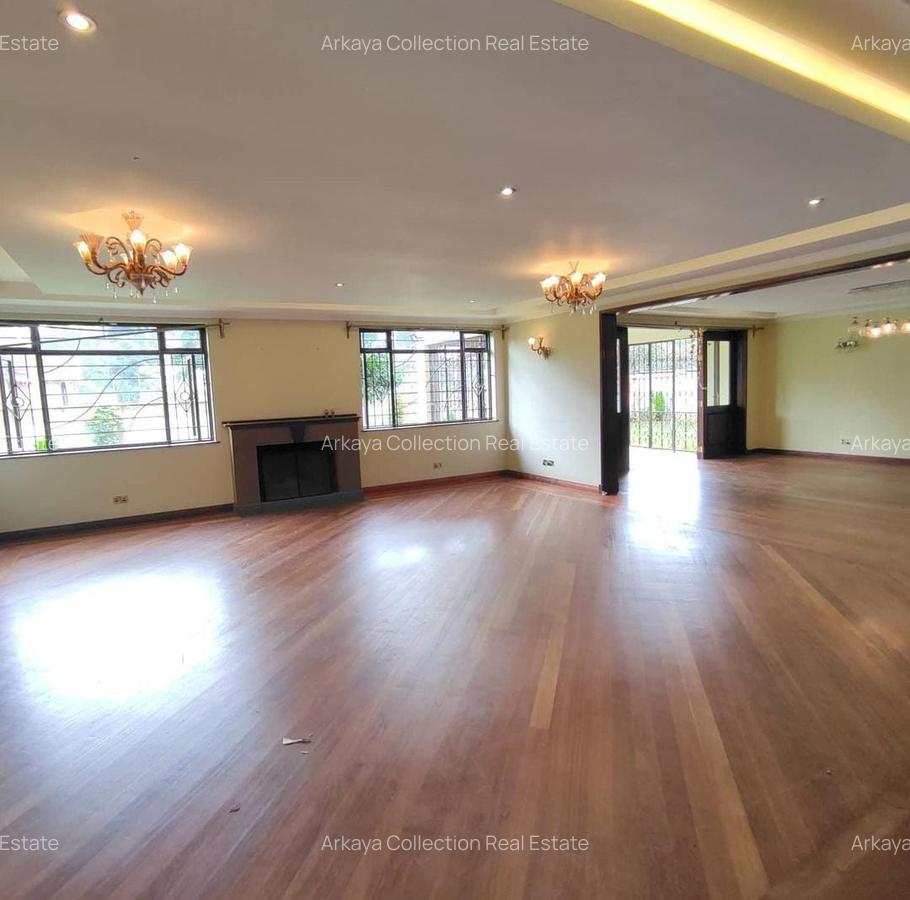 5 Bed Townhouse with Garden in Lavington - 5