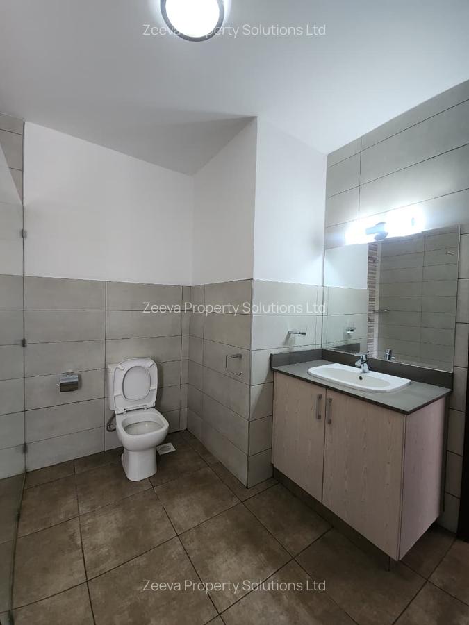 2 Bed Apartment with En Suite in Westlands Area - 11